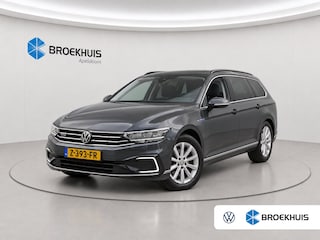 Volkswagen Passat Variant 1.4 TSI PHEV GTE Business | Navigatie | Carplay | Camera | Elek. Stoel | Massage | Stoelverwarming | Adaptieve Cruise | | Achterbank in delen neerklapbaar | Achteruitrijcamera | Achteruitrijcamera standaard
