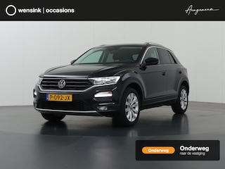 Volkswagen T-Roc 1.5 TSI Style Business Automaat | Adaptieve Cruise Control | Trekhaak | Achteruitrijcamera | Climate Control |