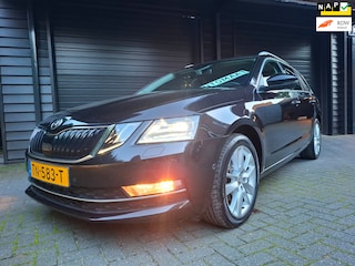 Skoda Octavia Combi 1.0 TSI Business automaat Carplay trekhaak etc