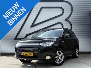 Mitsubishi Outlander 2.0 PHEV instyle 2e Eigenaar|Pano|Camera|Cruise|Stoelverw|Trekhaak|Navi|Elek ramen|N.A.P|Nieuwe APK bij aflevering