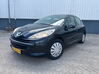 Peugeot 207 1.4 XT