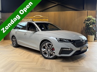 Skoda Octavia Combi 2.0 TSI iV RS panoramadak | voorzien van skoda paraplu in de deur