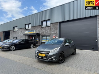 Peugeot 208 1.2 110PK Allure | 2E EIGENAAR | 3/6/12MND GARANTIE | PANO | DAB | CARPLAY | NAVI | CRUISE | JBL | AIRCO | TREKHAAK | MAT |