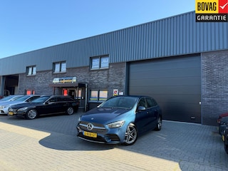 Mercedes-Benz B-klasse 180 Business Solution AMG | 3/6/12MND GARANTIE | AUTOMAAT | LED | CRUISE | CARPLAY | DAB | AIRCO | STOELVERWM. |