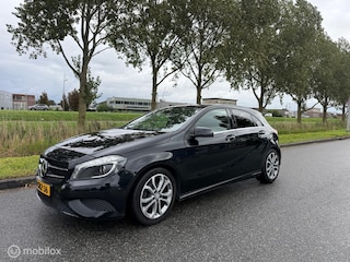 Mercedes-Benz A-klasse 180 Edition Navigatie 4U3