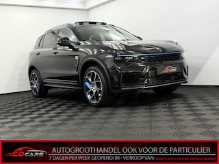 Lynk & Co 01 1.5 Panoramadak, 360 Camera, Navi, Keyless start, Stoelverwarming, Elektrische achterklep, Lichtmetalen velgen