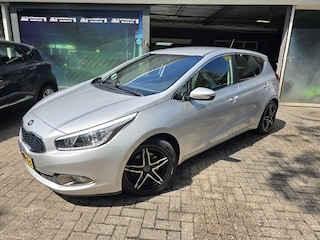 Kia Ceed Cee'd 1.6 GDI Super Pack | 3/6 OF 12MND GARANTIE | CAMERA | NAVI | CRUISE | LMV |