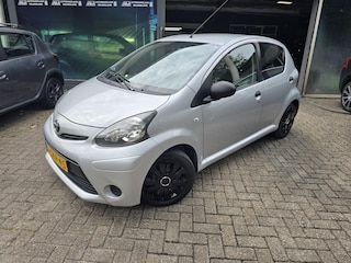 Toyota Aygo 1.0 VVT-i Now |3/6 OF 12MND GARANTIE | AIRCO | ELEC PAKKET | NIEUWE APK |