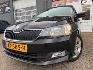 Skoda Fabia Combi 1.0 Style met parkeersensoren en bluetooth en cruise controle en airco