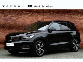 Volvo XC40 1.5 T3 R-Design | Stoel-/ stuurwielverwarming | 100% dealeronderhouden | Verwarmde voorruit | Adaptieve cruise control | BLIS | Noodreservewiel | Extra getint glas achter | 18 inch. lichtmetalen velgen | Achteruitrijcamera | Parkeersensoren voor + achter | Keyless entry | Alarmklasse 3