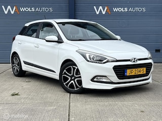 Hyundai i20 1.0 T-GDI Comfort / CRUISE / NAVI / CAMERA!