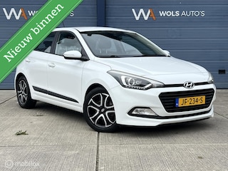 Hyundai i20 1.0 T-GDI Comfort / CRUISE / NAVI / CAMERA!