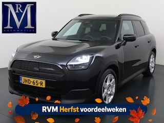 Mini Countryman E Blackyard 66.5 kWh SOH 100% | VAN: € 37.900,- VOOR: € 35.877,- UW HERFSTVOORDEEL: € 2.023,- | HEAD UP DISPAY | ACHTERUIT RIJ CAMERA | STOELVERWARMING | FABRIEKS GARANTIE 10-2028