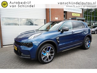 Lynk & Co 01 1.5 261PK! *NL AUTO* DEC 2022 DEALER ONDERHOUDEN 360CAMERA 6,6KWH LADER TREKHAAK PANORAMADAK FULL LED 20INCH CLIMA ADAPTIEVE CRUISE ANDROID/APPLECARPLAY NAVI STOELVERWARMING PDC V+A KEYLESS ENZ...