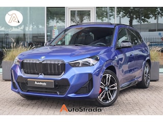 BMW iX1 (u11) xDrive30 M-Sport 313pk | Shadow | Pano | Harman/Kardon | Trekhaak | LED | Camera | Cruise