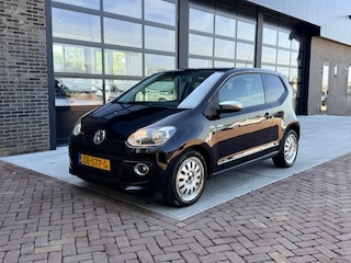 Volkswagen Up 1.0 Black Edition High up! | Airco | Cruise |