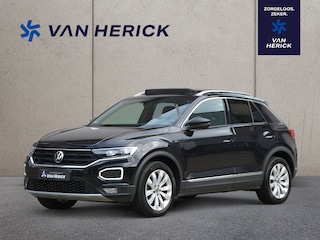 Volkswagen T-Roc 1.5 TSI Sport 150PK | Panoramadak | Trekhaak | ACC