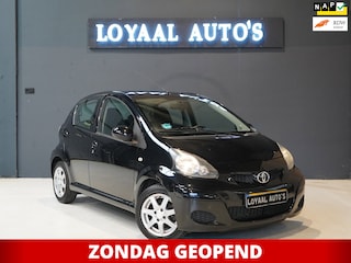 Toyota Aygo 1.0-12V Comfort Navigator | 1E EIGENAAR | NAP | AIRCO | APK