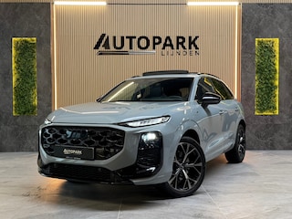 Audi Q3 1.5 e-hybrid 3X S-LINE |PANO|SONOS|HuD|360CAM|MEMORY|KEYLESS|FABRIEKSGARANTIE 2030|DODEHOEK|SFEERVERLICHTING|20 INCH|VOL!