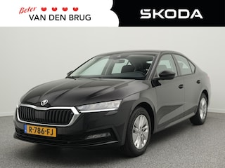 Skoda Octavia 1.0 TSI 110pk Ambition | Stoel- & stuurverwarming | Cruise control | Parkeersensoren |