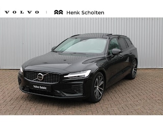 Volvo V60 T8 Plug-in hybrid AWD Ultra Dark | Panoramadak | Trekhaak | Premium audio by Harman Kardon | Head-up display | 360 graden camera | Verwarmbare voorstoelen en stuurwiel | Elektrisch verstelbare stoelen met geheugen |