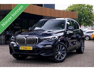 BMW X5 xDrive45e High Executive|Rijklaar!|M-Sport|Achterasbesturing|ACC|Pano|HUD|Trekhaak|HK|Camera|CoPilot|Luchtvering