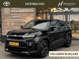 Toyota Urban Cruiser Executive 61 kWh | Rijklaar!