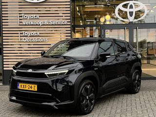 Toyota Urban Cruiser Executive 61 kWh | Rijklaar!