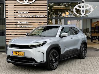 Toyota Urban Cruiser Dynamic 61 kWh | Rijklaar!