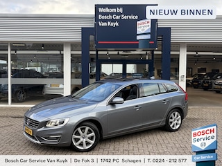 Volvo V60 2.0 T4 Nordic+ / Luxury / NL-Auto / Dealer-Onderhouden / Vol-Leder / Schuif-Kanteldak / Standkachel / Xenon / Elektr.-Stoelen met Geheugen / Radio-Bluetooth / Navi / Camera / Stoelverwarming / ELKTR-Pakket / Trekhaak / PDC V+A / 17'' LMV / All-Season / ENZ.