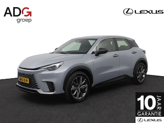 Lexus LBX 1.5 Elegant 2WD | Trekhaak | 18 Inch Lichtmetalen velgen | Blind Spot monitor | Lederen bekleding