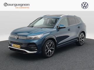 Volkswagen Tiguan 1.5 eTSi R-Line Business 150 Pk | Trekhaak | Carplay | Sportstoelen | Panoramadak | Stoel Verwarming | 20 Inch