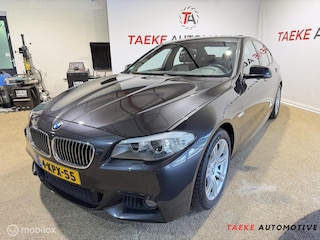 BMW 520i M-PAKKET/AUT/CLIMA/CRUISE/TREKHAAK/NAP/1EIG