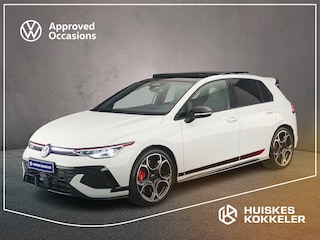 Volkswagen Golf 2.0 TSI GTI Clubsport Edition 50 325pk DSG Automaat, Panoramadak, Lederen bekleding, Akrapovic, 360 camera, Head up display, Matrix LED koplampen, Dodehoeksensoren, Parkeersensoren, Navigatie, App-connect