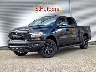 Dodge Ram 1500 5.7 V8 4x4 Crew Cab REBEL | VOL! | Schuifdak | Luchtvering | Camera | Stuur/