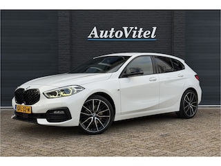 BMW 118i | Sportleder | Stoel + Stuurverwarming | Comfort Access | Live Cockpit Pro | Carplay