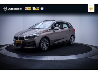BMW 2-serie Tourer 218iA High Executive PANO | HEAD UP | CAMERA | LEDER | STOELVERW | AFN TREKHAAK | NAVI | DAB | PDC V+A | LMV 18''