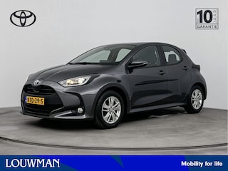 Toyota Yaris 1.5 VVT-i Active | Stoelverwarming | Trekhaak | Achteruitrijcamera | ***