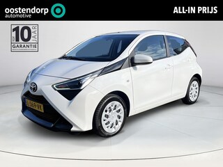 Toyota Aygo 1.0 VVT-i x-play | 5 deurs | Carplay | Parkeercamera | Navigatie |