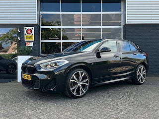 BMW X2 sDrive18i High Executive, M-pakket, Automaat, Cruise, Head-up, Camera, Navi, PDC, NAP