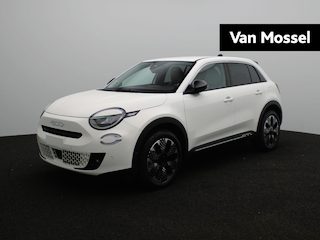 Fiat 600 1.2 Hybrid La Prima | Voorraadvoordeel | Parkeercamera Achter | Blind Spot | NAVI | Full LED |