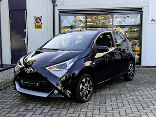 Toyota Aygo 1.0 VVT-i x-play Automaat | 59.493 KM | Camera | Airco | 5-Deurs | LM Velgen