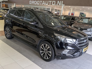 Ford Kuga 1.5 EcoBoost Vignale Airco, Cruise Control, Trekhaak, Stuurbekrachtiging