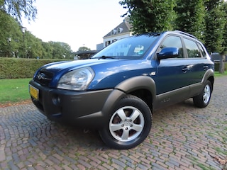 Hyundai Tucson 2.0i Active Airco Stuurbekrachtiging Lm Velgen