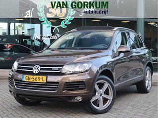 Volkswagen Touareg 3.0 TSI Hybrid Highline Navi / Luchtvering / Camera  /Leder / Pdc / Elekramen / Volledig onderhouden / Keurige auto / Nieuwe Apk /