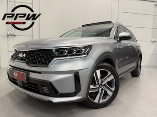 Kia Sorento 1.6 T-GDI Plug-in Hybrid 4WD ExecutiveLine 46DKM/PANO/VOL-LEER/360CAMERA/BOSE/LED/SOH 98%/ACC/DRIVE MODE/VIRTUAL/SFEER/KEYLESS/NIVEAUREGELING/19"/PRIVACY/STAHLGRAU-METALLIC/NET OH BEURT GEHAD BIJ KIA DEALER/FABRIEKS-GARANTIE T/M 2030