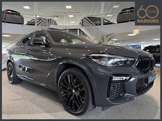BMW X6 xDrive40i High Executive M sport, Bowers&Wilkins, Sky lounge, Carbon