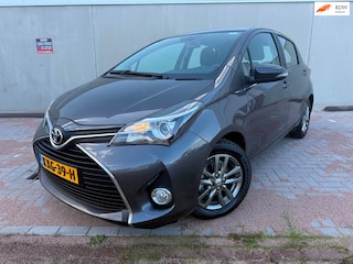 Toyota Yaris 1.3 VVT-i Lounge |NIEUW APK|1E EIG|LUXE UITV|CAMERA|LM VLGN|