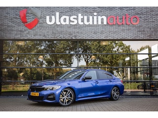 BMW 320i Executive M-Sport Plus , Schuif/Kanteldak, HUD, Sfeerverlichting