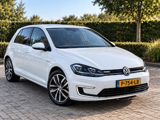 Volkswagen Golf | DIGI DASH|LEDER|WARMTEPOMP|SOH 90 %